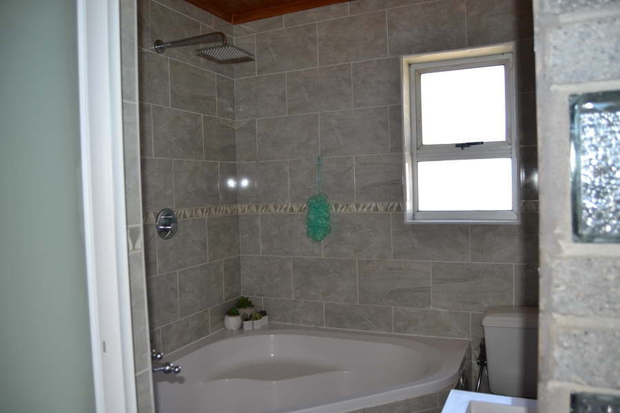 3 Bedroom Property for Sale in Seawinds Western Cape